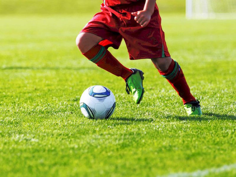 rê bóng và tầm quan trọng trong bóng đá hiện đại