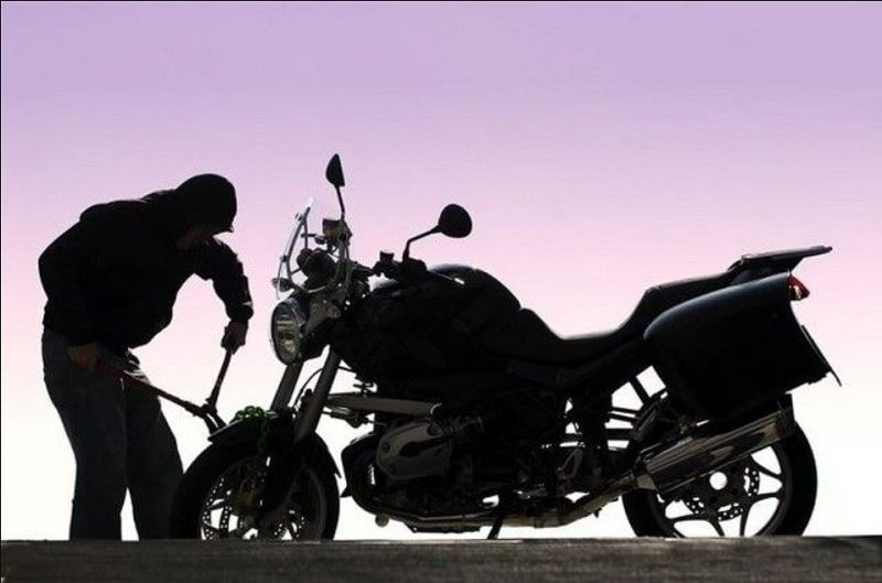 Cách hóa giải vận đen khi nằm mơ thấy mất xe máy